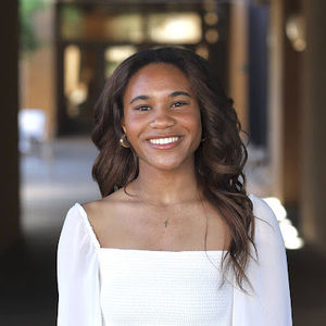 Meet your Posher, Thalia